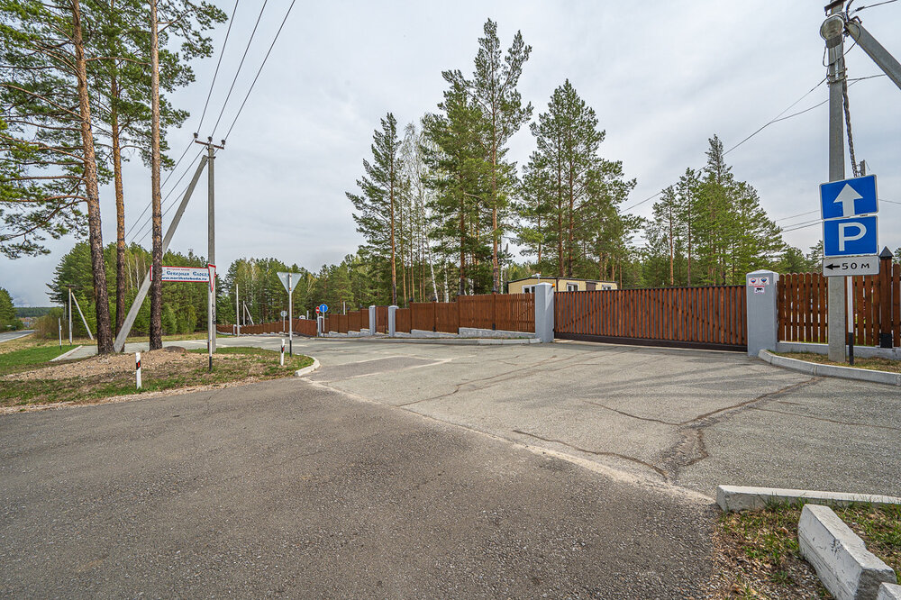 п. Первомайский (г.о. Пышма), ул. Северная слобола,   (городской округ Верхняя Пышма) - фото земельного участка (3)