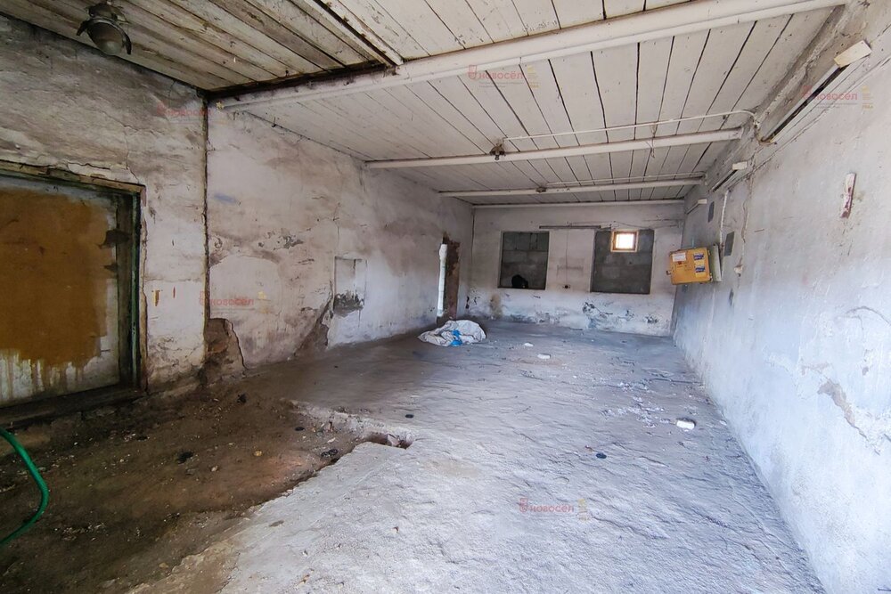 г. Арамиль, ул. 8 марта, 87 (городской округ Арамильский) - фото склада (4)