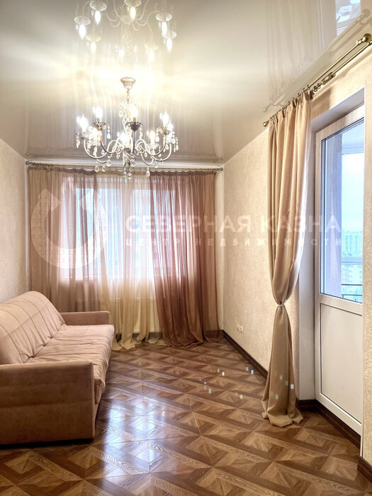 Екатеринбург, ул. Чкалова, 260 (УНЦ) - фото квартиры (1)