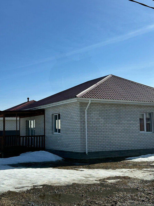 п. Прохладный, ул. Ягодная, 28 (городской округ Белоярский) - фото дома (3)