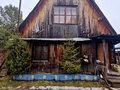 Продажа дома: д. Крутиха, ул. Мира,   (городской округ Режевской) - Фото 1