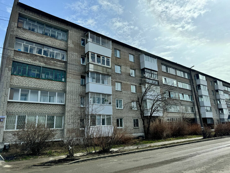 г. Артемовский, ул. Полярников, 29 (городской округ Артемовский) - фото квартиры (1)