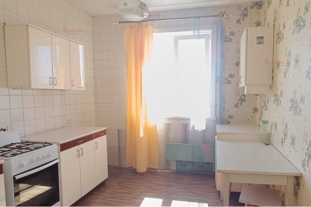 г. Первоуральск, ул. Трубников, 44 (городской округ Первоуральск) - фото квартиры (6)