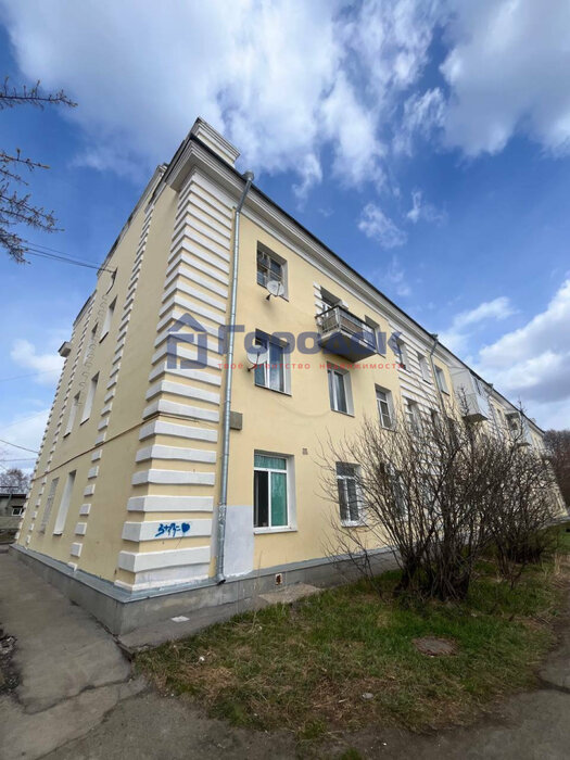 г. Каменск-Уральский, ул. Октябрьская, 52 (городской округ Каменский) - фото комнаты (1)