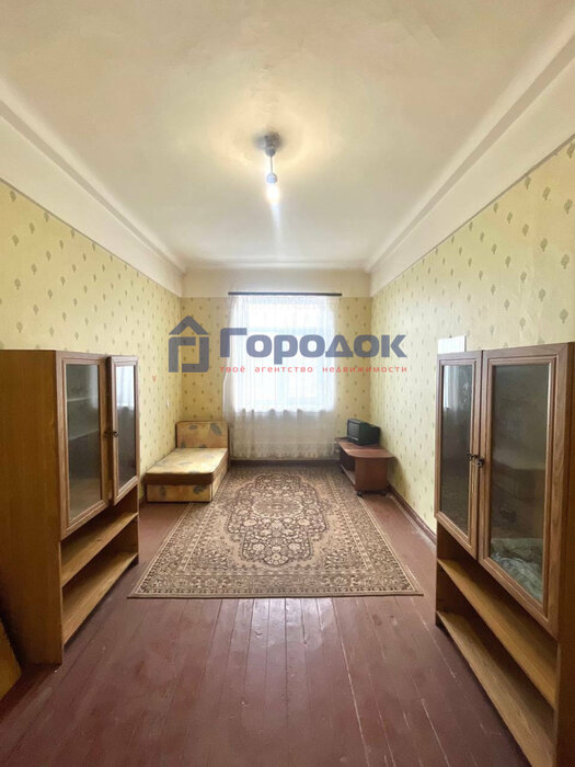 г. Каменск-Уральский, ул. Октябрьская, 52 (городской округ Каменский) - фото комнаты (4)