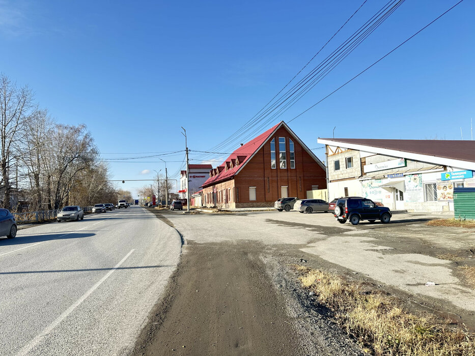г. Арамиль, ул. Карла Маркса, 18 (городской округ Арамильский) - фото торговой площади (3)