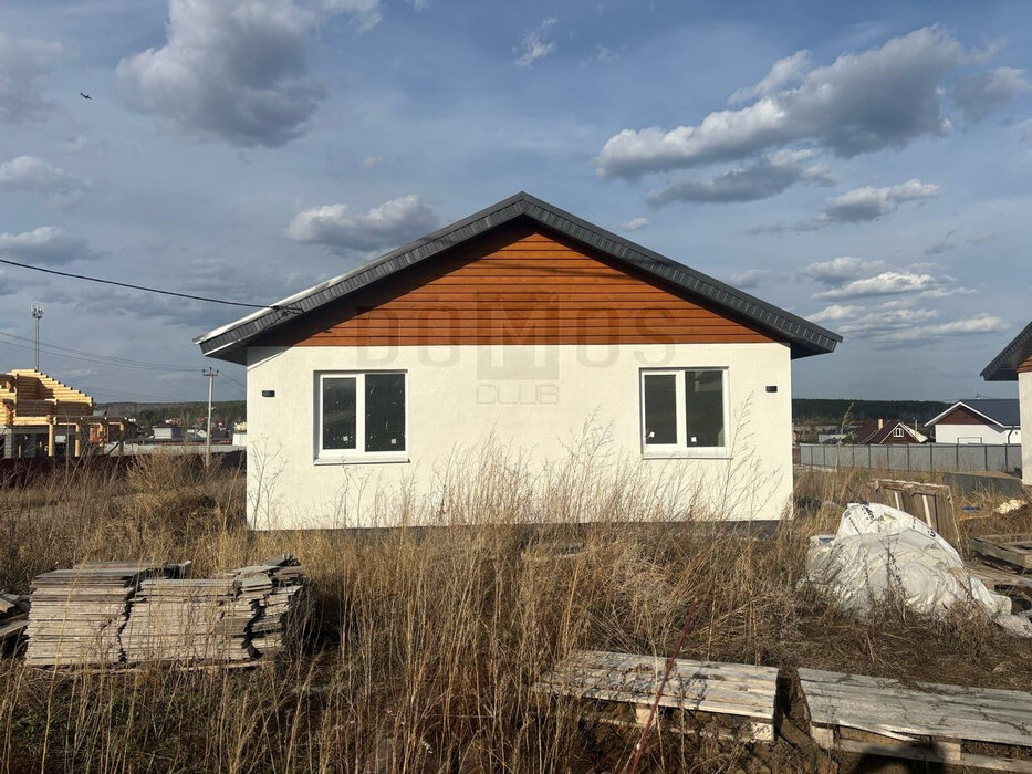 к.п. Шато-2, ул. Абрикосовая, 3 (городской округ Сысертский, д. Шайдурово) - фото коттеджа (2)