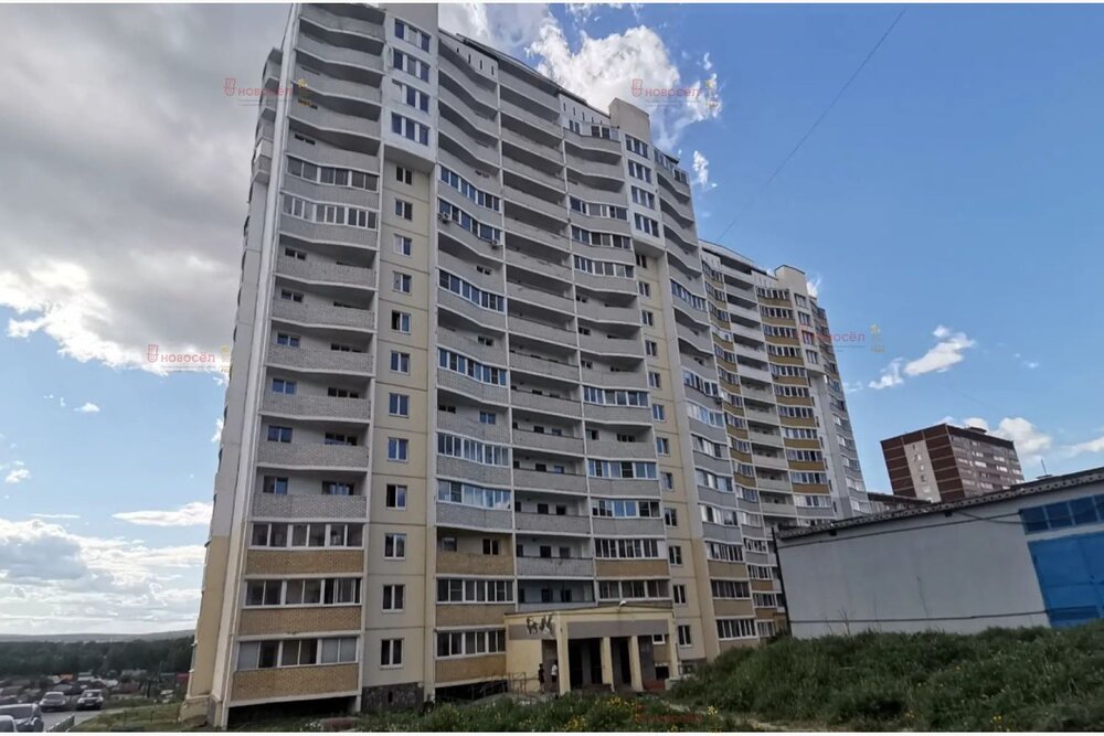 г. Первоуральск, ул. Емлина, 23а (городской округ Первоуральск) - фото квартиры (2)