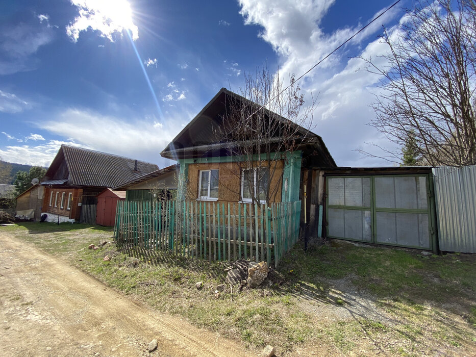 поселок городского типа Верхние Серги, ул. Пугачёва, 1 (городское поселение Верхнесергинское) - фото дома (1)