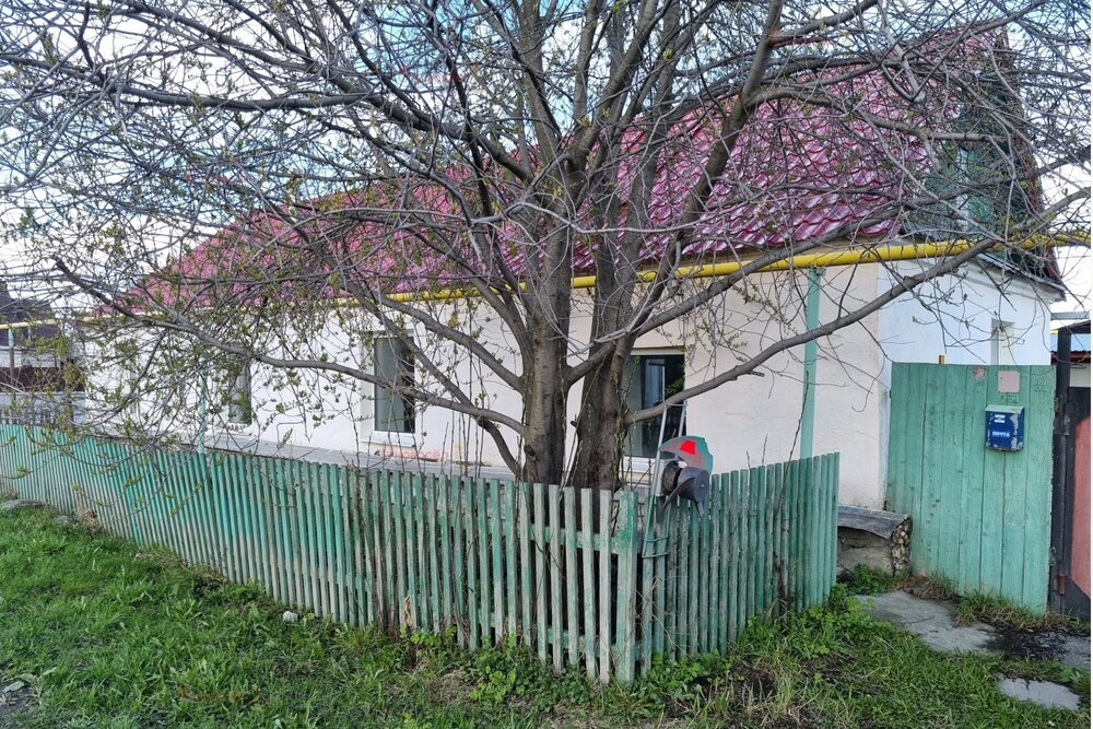 г. Первоуральск, ул. 8 Марта, 31 (городской округ Первоуральск) - фото дома (2)