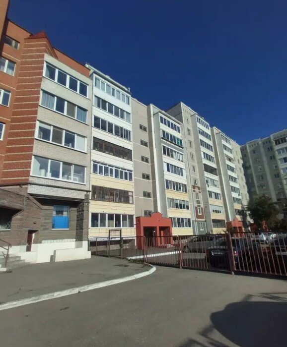 г. Каменск-Уральский, ул. Комсомольский, 37 (городской округ Каменский) - фото квартиры (1)