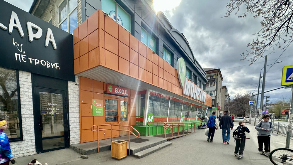 Екатеринбург, ул. Большакова, 151 (Автовокзал) - фото торговой площади (1)