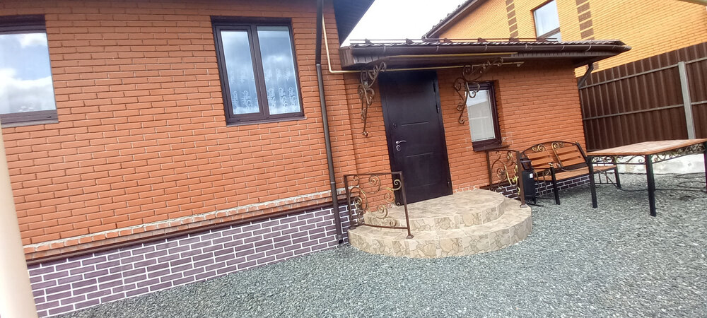 г. Арамиль, ул. Калинина, 37 (городской округ Арамильский) - фото дома (1)