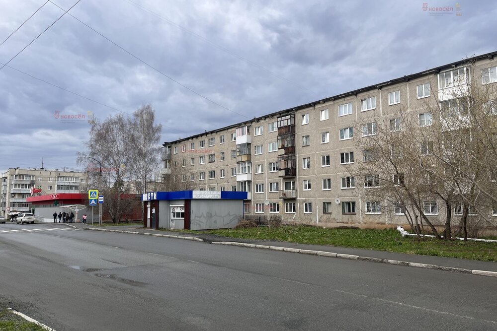 г. Первоуральск, ул. Сантехизделий, 23 (городской округ Первоуральск) - фото квартиры (3)