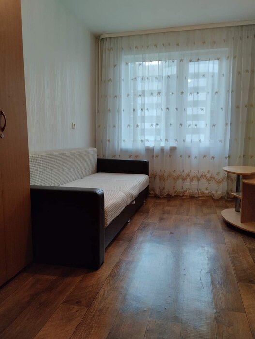 Екатеринбург, ул. Сиреневый, 11 (ЖБИ) - фото комнаты (1)