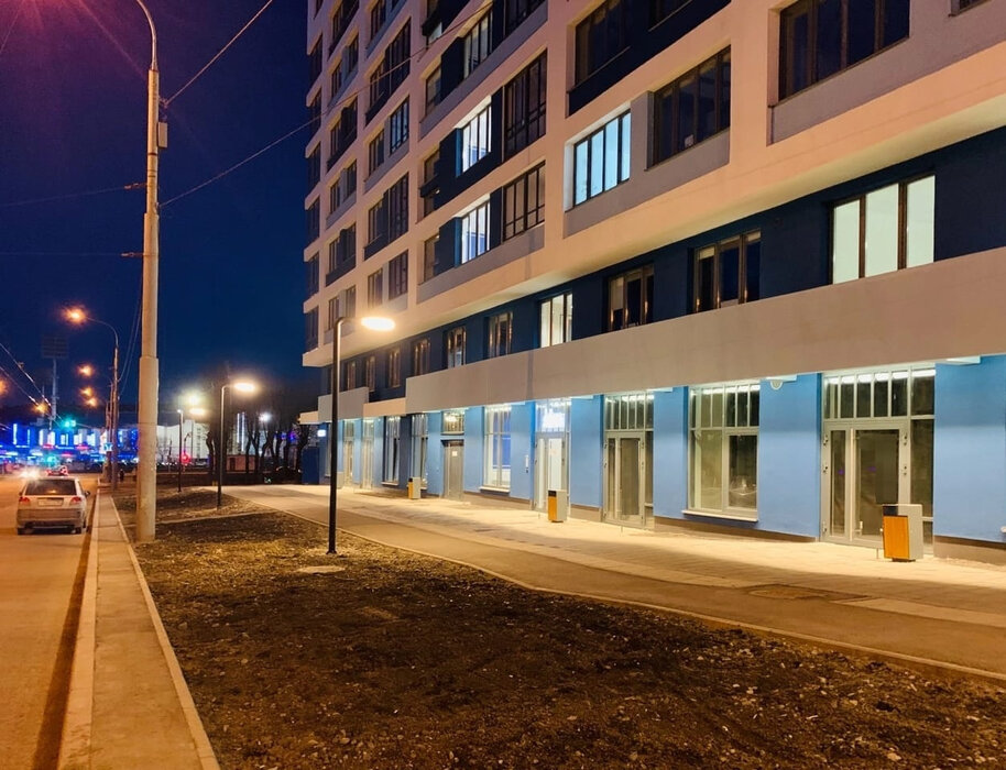 Екатеринбург, ул. Краснофлотцев, 40 - фото торговой площади (1)