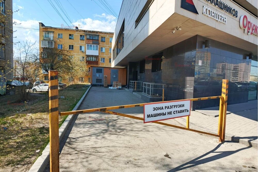 Екатеринбург, ул. Космонавтов, 31а - фото торговой площади (4)