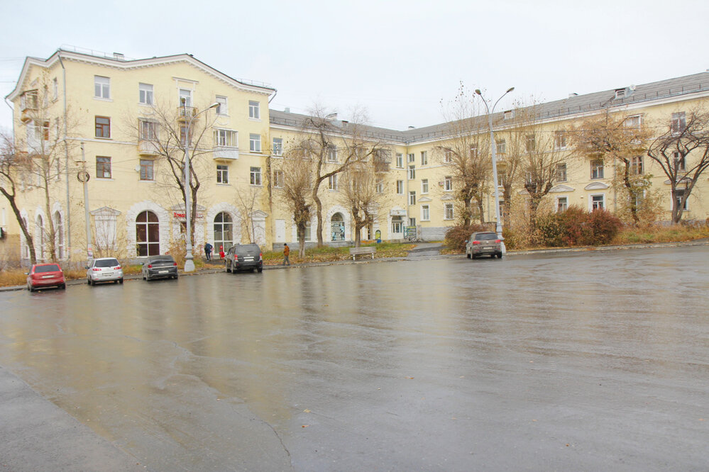 Екатеринбург, ул. Старых Большевиков, 24 (Эльмаш) - фото торговой площади (6)