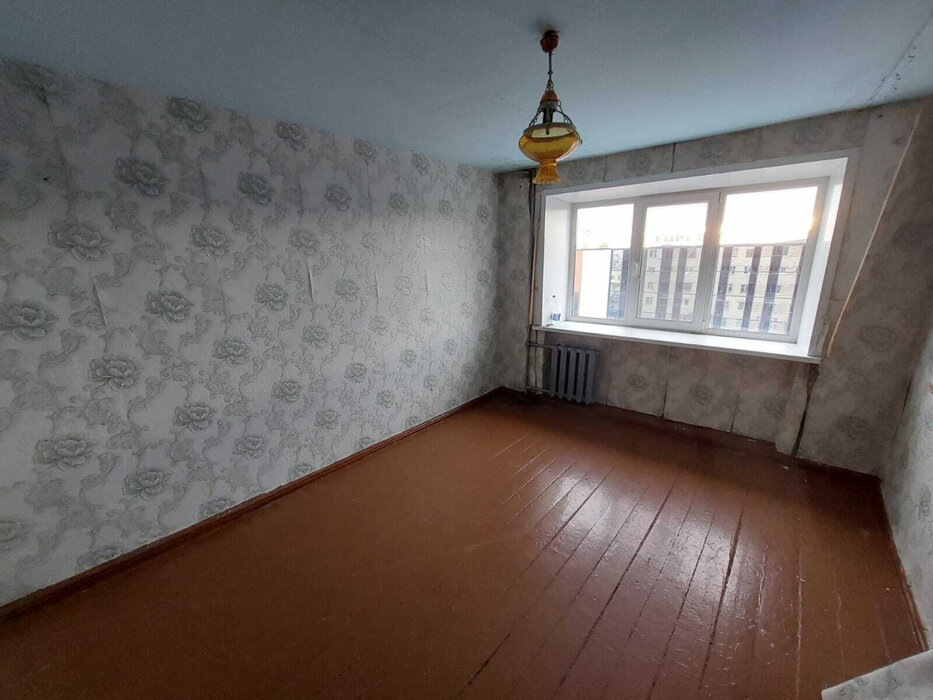 г. Михайловск, ул. Кирова, 43 (Нижнесергинский район) - фото комнаты (1)
