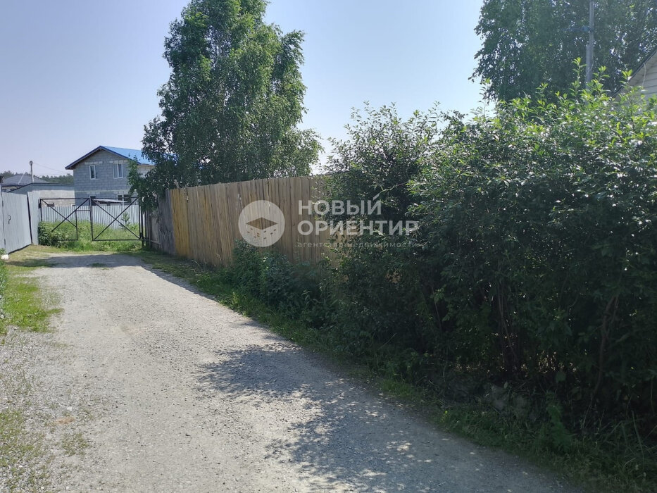 Екатеринбург, CHТ Гoрнoщитcкий, ул. Космонавтов (Горный щит) - фото сада (4)