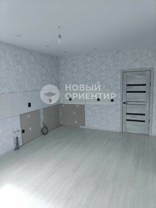 г. Арамиль, ул. Октябрьская, 69 (городской округ Арамильский) - фото коттеджа (6)