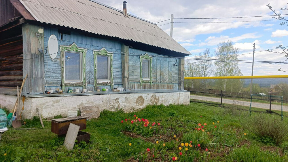 п. Карпушиха, ул. Розы Люксембург, 23 (городской округ Кировградский) - фото дома (2)