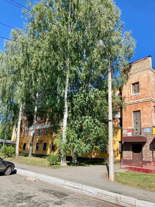 г. Кировград, ул. Гагарина, 3 (городской округ Кировградский) - фото торговой площади (2)