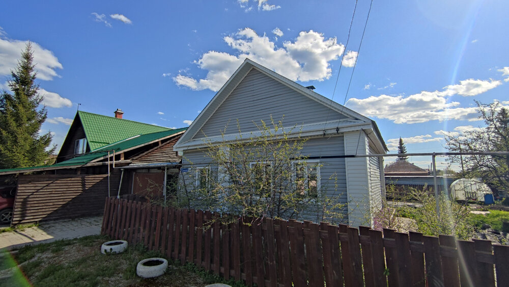 г. Сысерть, ул. Маяковского, 14 (городской округ Сысертский) - фото дома (1)