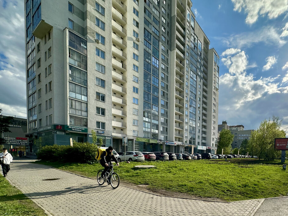 Екатеринбург, ул. Фурманова, 103 (Автовокзал) - фото торговой площади (2)
