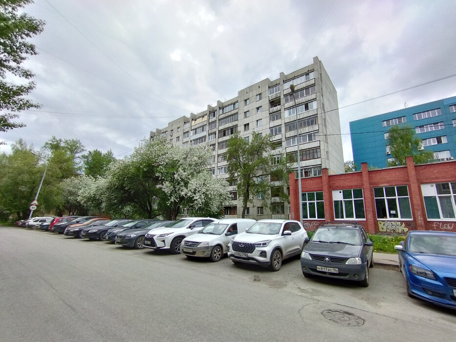 Екатеринбург, ул. Коминтерна, 18 (Втузгородок) - фото комнаты (1)