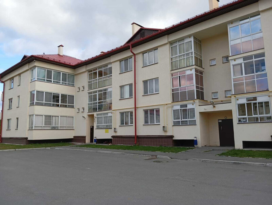 п. Кирпичный, ул. Северные ворота, 6 (городской округ Среднеуральск) - фото квартиры (1)