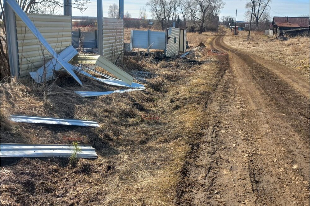 с. Троицкое, ул. Набережная, 38 (городской округ Богданович) - фото земельного участка (1)