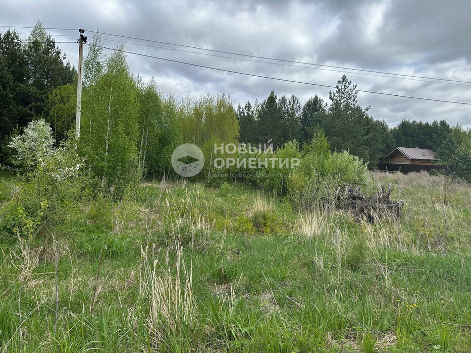 п. Гагарский, ул. 6-ая Парковая, 20 (городской округ Белоярский) - фото земельного участка (1)