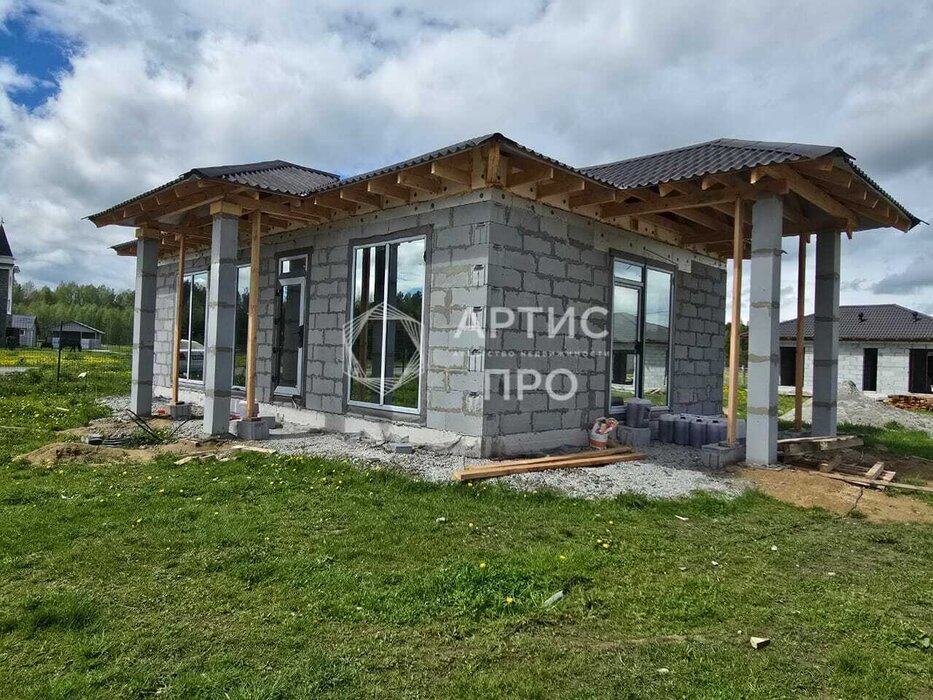 п. Сарапулка, ул. Радужная, 63В (городской округ Березовский) - фото дома (4)