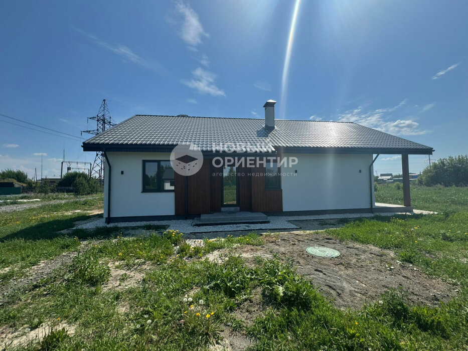 п. Большой Исток, ул. Специалистов,   (городской округ Сысертский) - фото дома (5)