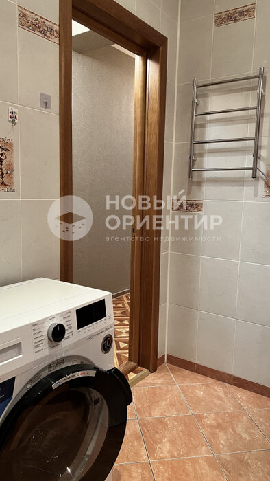 Екатеринбург, ул. Ясная, 35 (Горный щит) - фото квартиры (8)