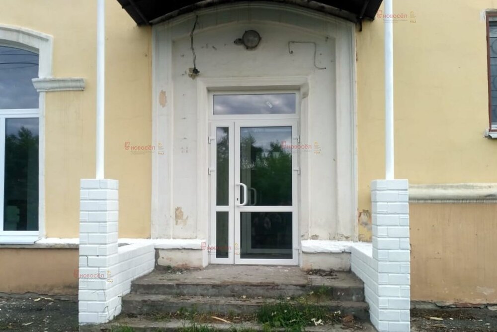 г. Новоуральск, ул. Горького, 6 (городской округ Новоуральский) - фото торговой площади (4)