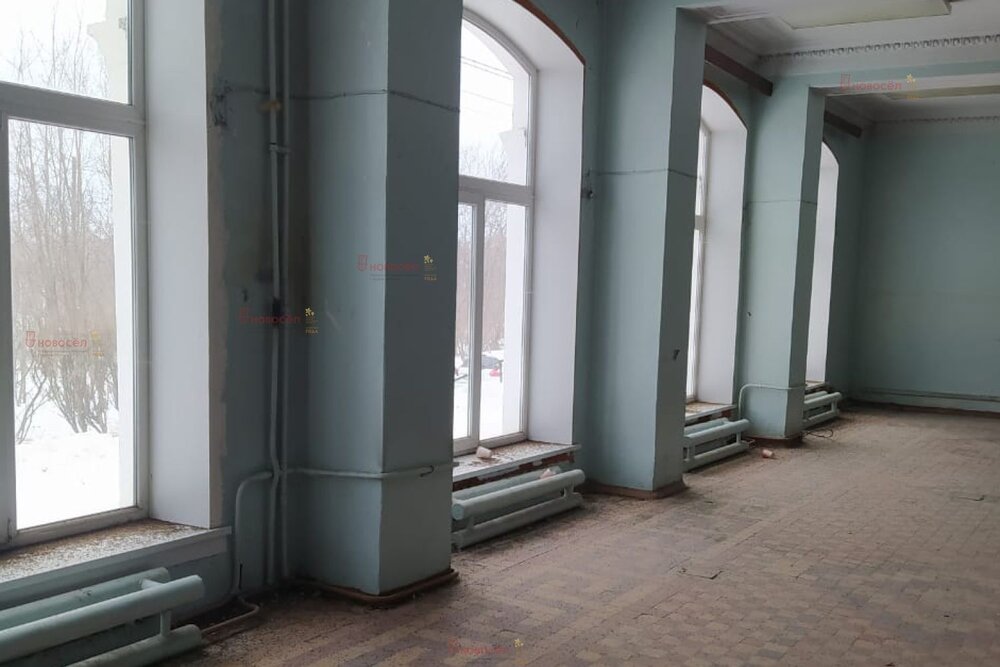 г. Новоуральск, ул. Горького, 6 (городской округ Новоуральский) - фото торговой площади (5)