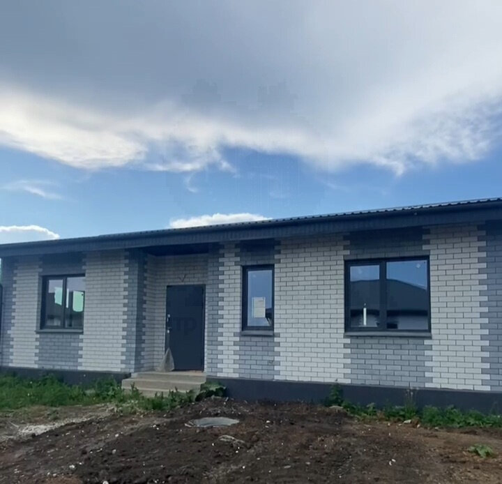 п. Бобровский, ул. Алёшина,   (городской округ Сысертский) - фото дома (3)