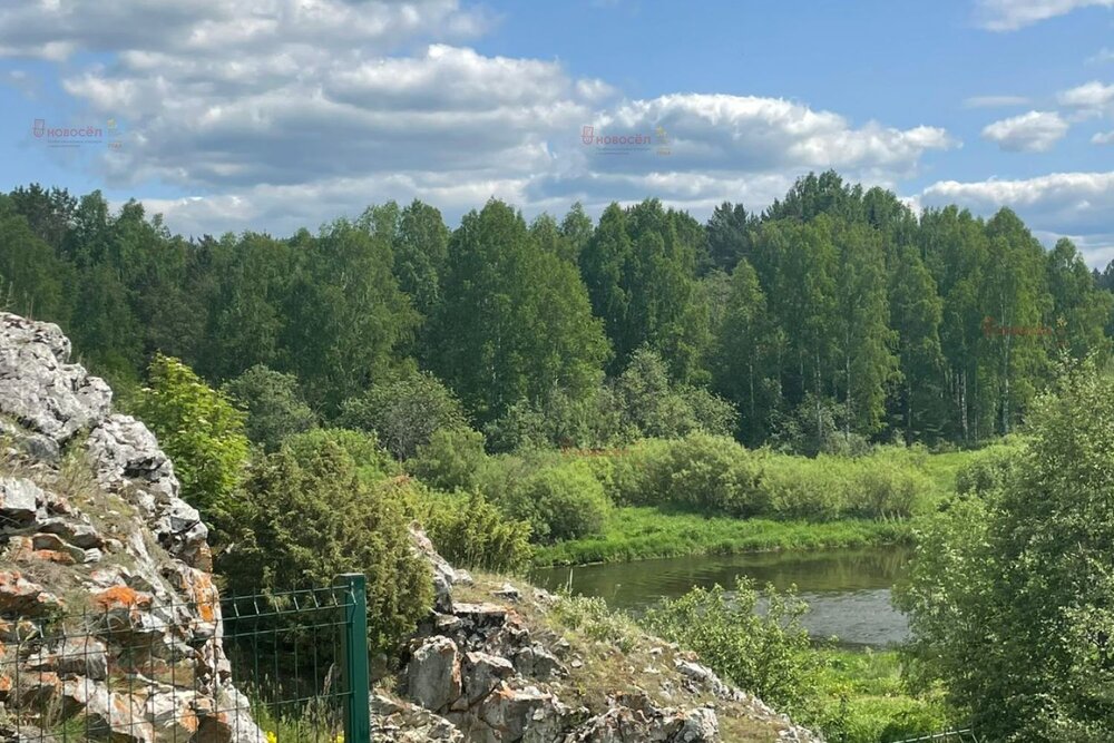 п. Каменка (г.о. Первоуральск), ул. Полевая, 17 (городской округ Первоуральск) - фото дома (8)