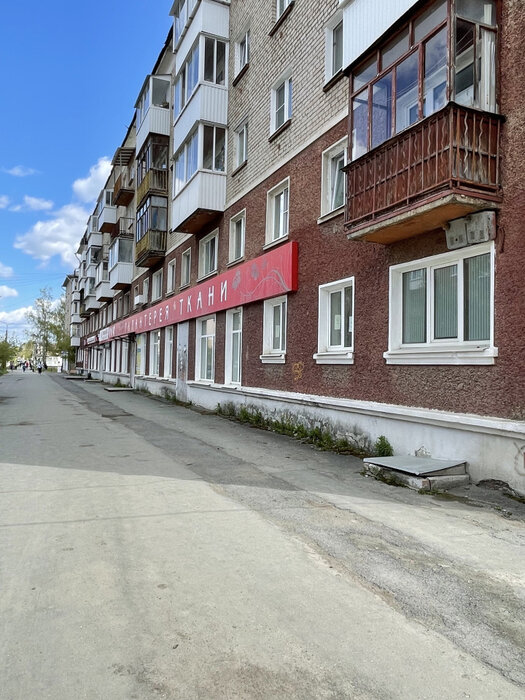 г. Ревда, ул. Максима Горького, 23 (городской округ Ревда) - фото торговой площади (2)