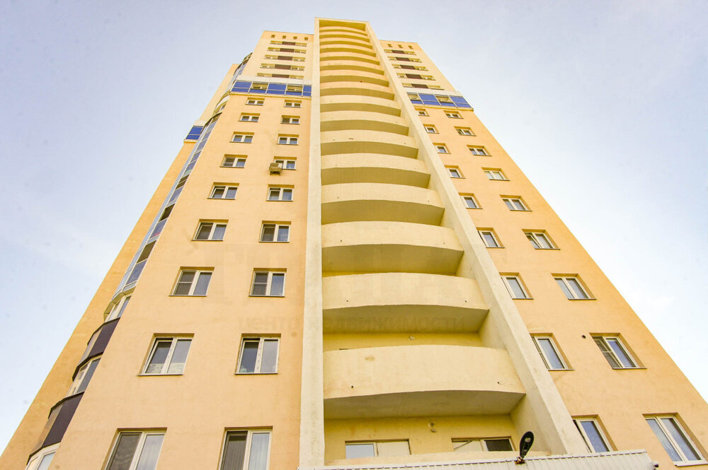 Екатеринбург, ул. Барвинка, 45 (УНЦ) - фото квартиры (1)