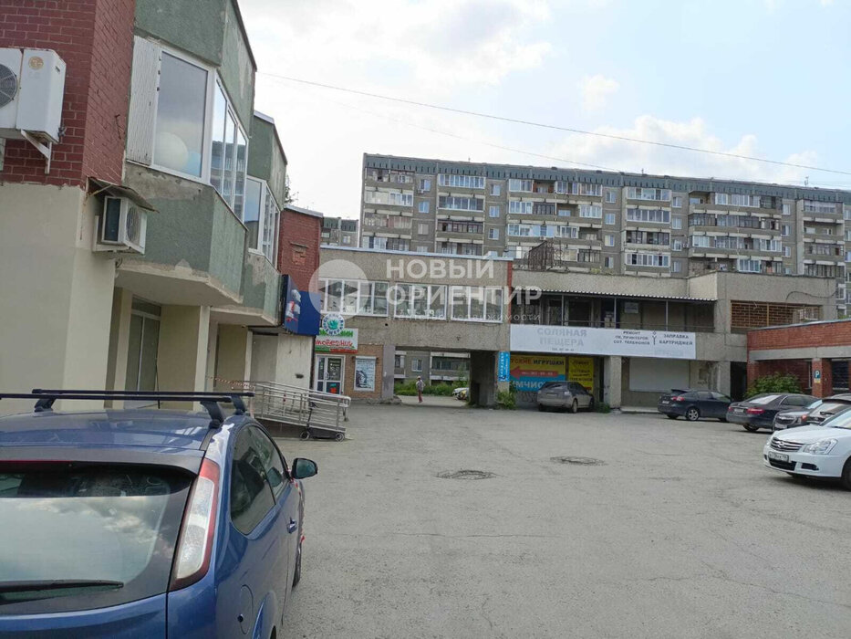 Екатеринбург, ул. Опалихинская, 15 (Заречный) - фото торговой площади (2)
