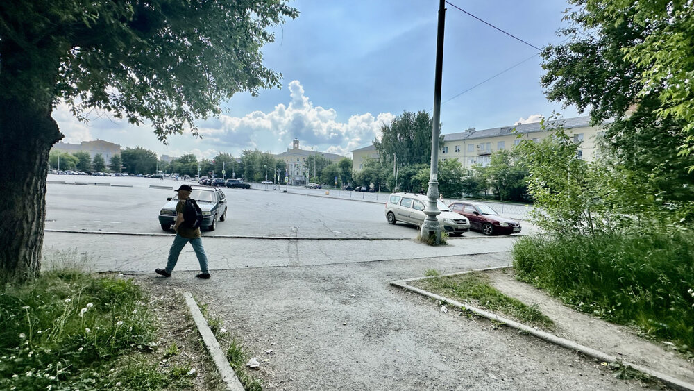 Екатеринбург, ул. Старых Большевиков, 24 (Эльмаш) - фото готового бизнеса (4)