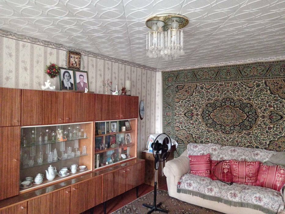 поселок городского типа Малышева, ул. Февральская, 1а (городской округ Малышевский) - фото квартиры (6)