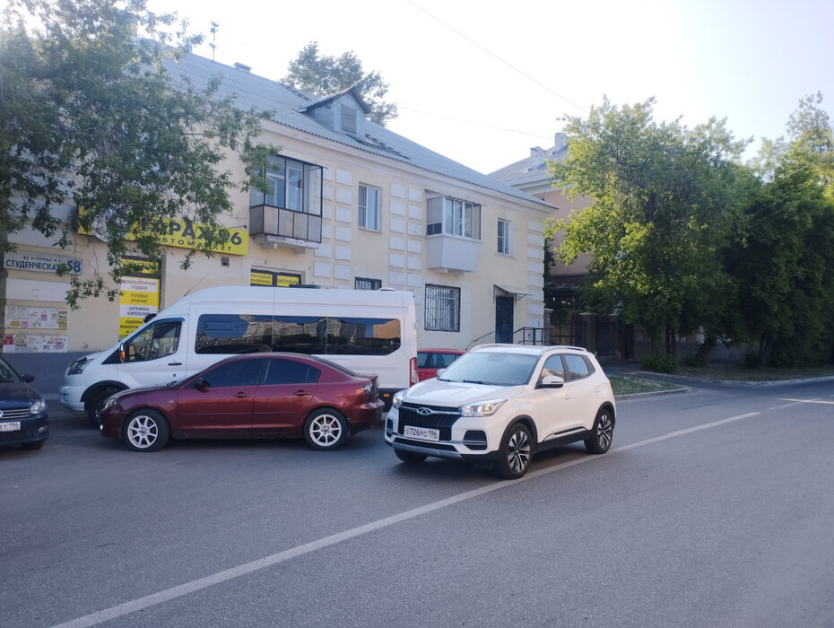 Екатеринбург, ул. Малышева, 141 (Втузгородок) - фото торговой площади (2)