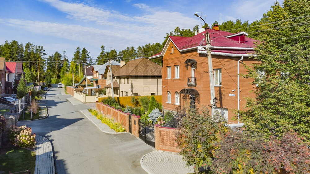 г. Березовский, ул. Маршала Жукова, 5 (городской округ Березовский) - фото дома (1)