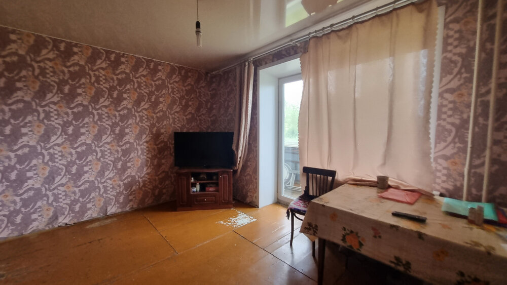 г. Артемовский, ул. Полярников, 33 (городской округ Артемовский) - фото квартиры (2)