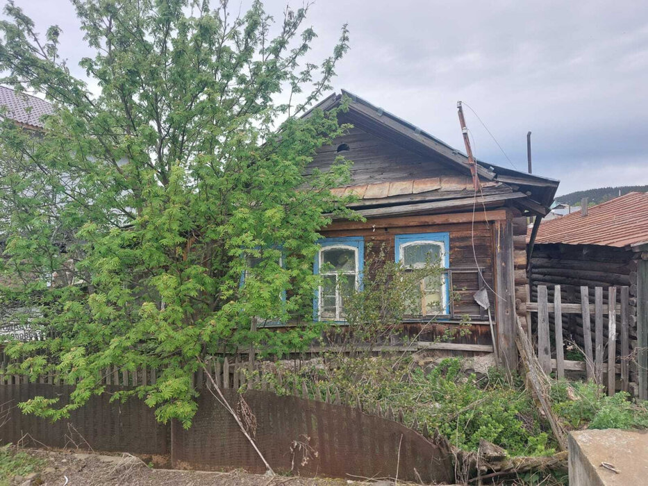 г. Нижние Серги, ул. 50 лет Октября, 60 (Нижнесергинский район) - фото дома (1)