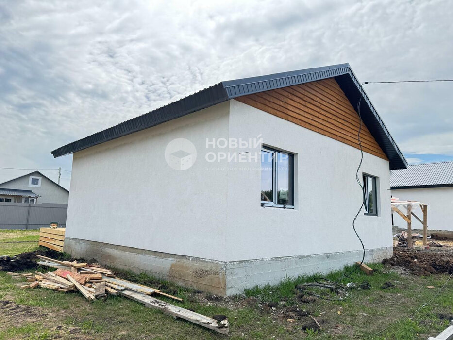 п. Бобровский, ул. Толстого,   (городской округ Сысертский) - фото коттеджа (5)